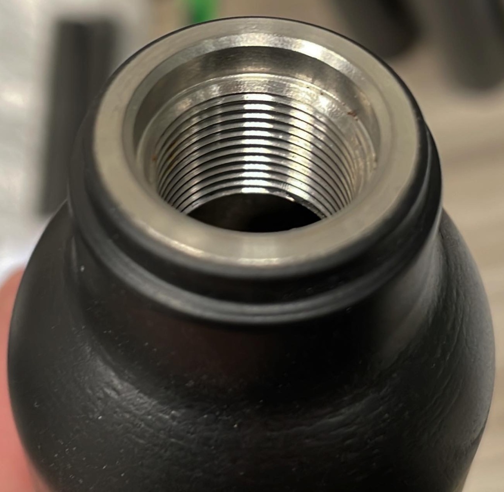 Фасонная выборка на резьбовом входе.JPG